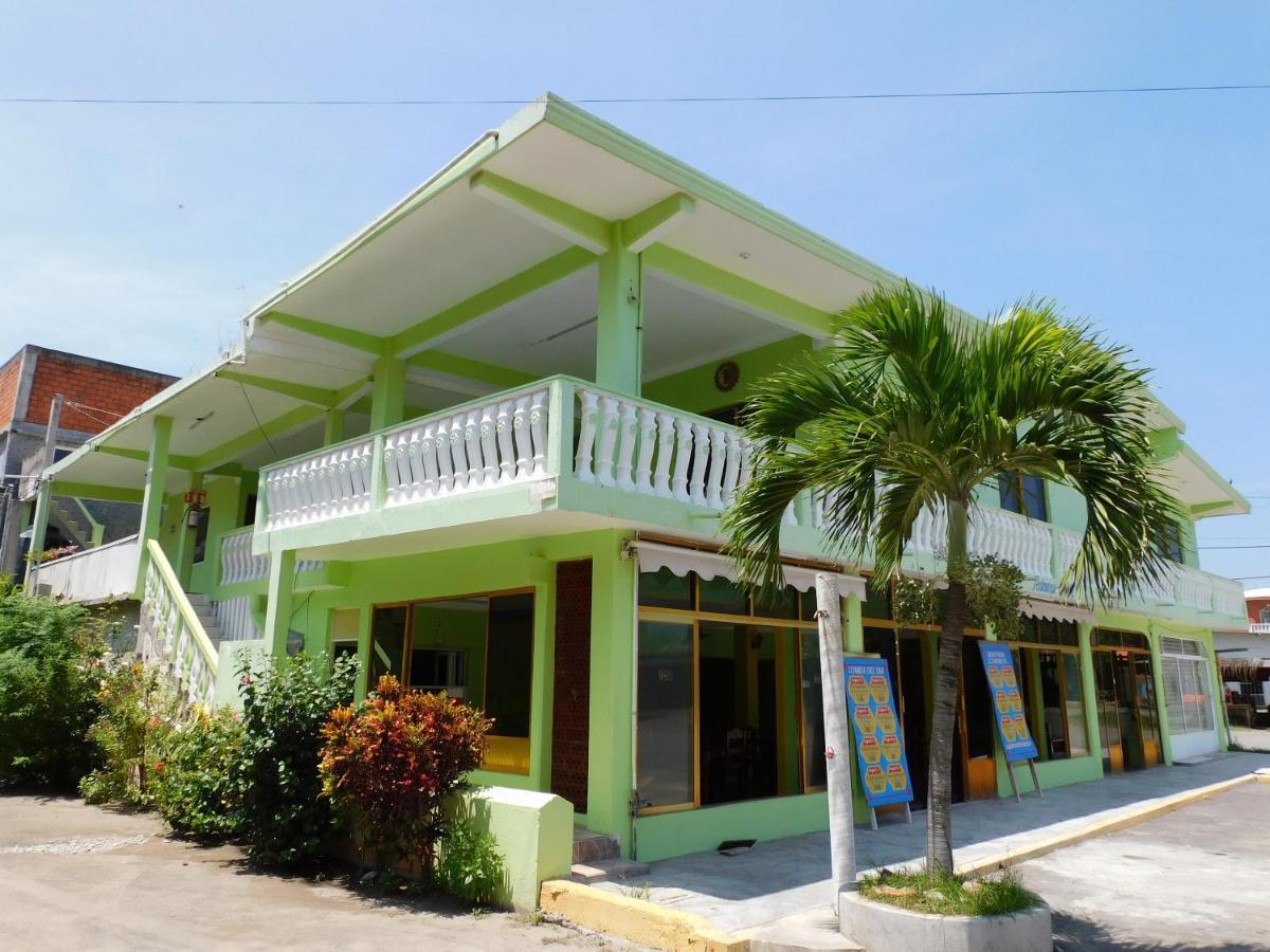Casa De Huespedes Yoli By Rotamundos Hotell Playa Chachalacas Exteriör bild
